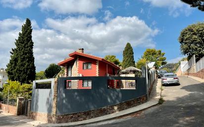 Vista exterior de Casa o xalet en venda en Benicasim / Benicàssim amb Aire condicionat, Terrassa i Piscina