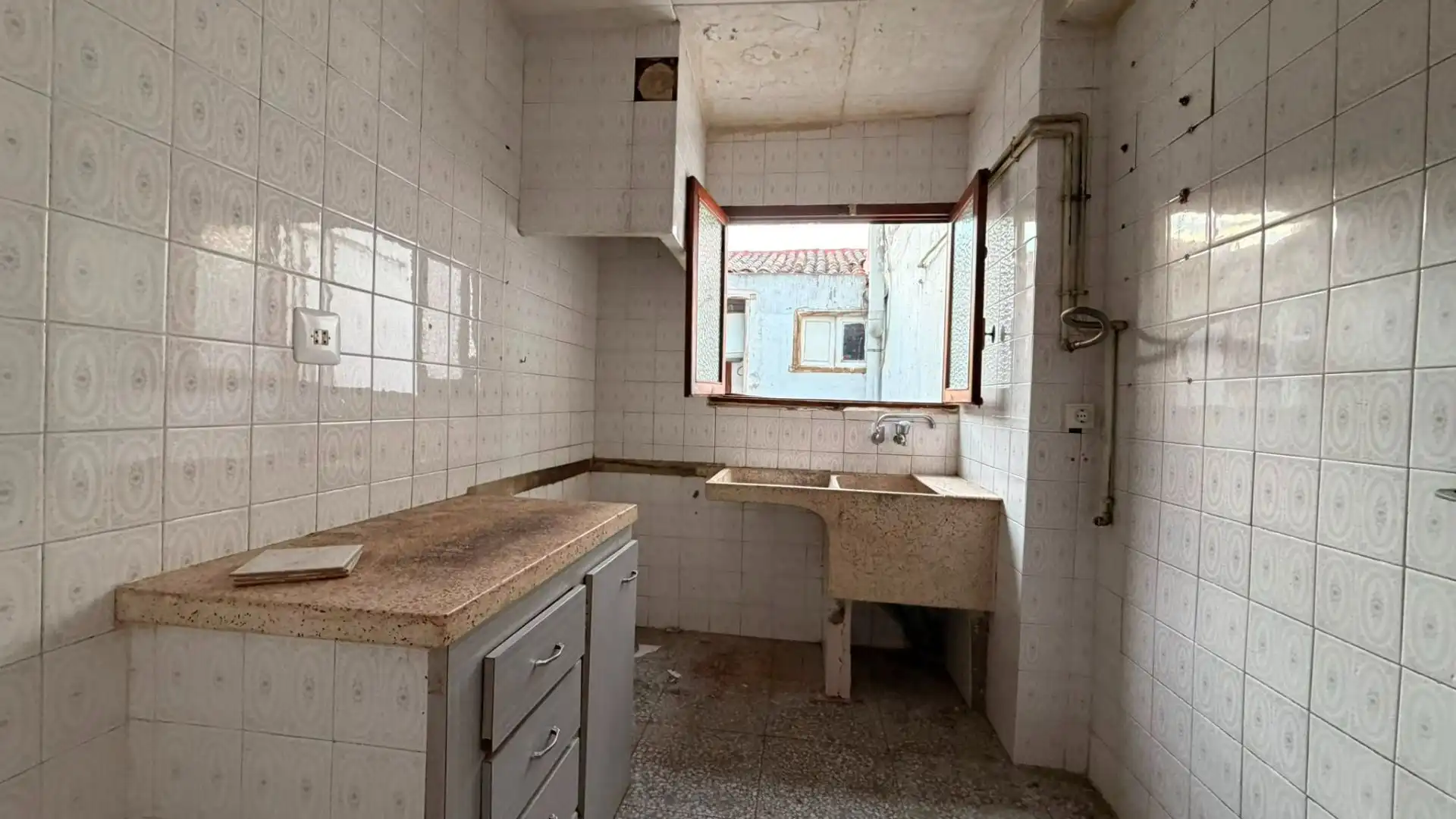 Kitchen of Buildings for sale in Anna