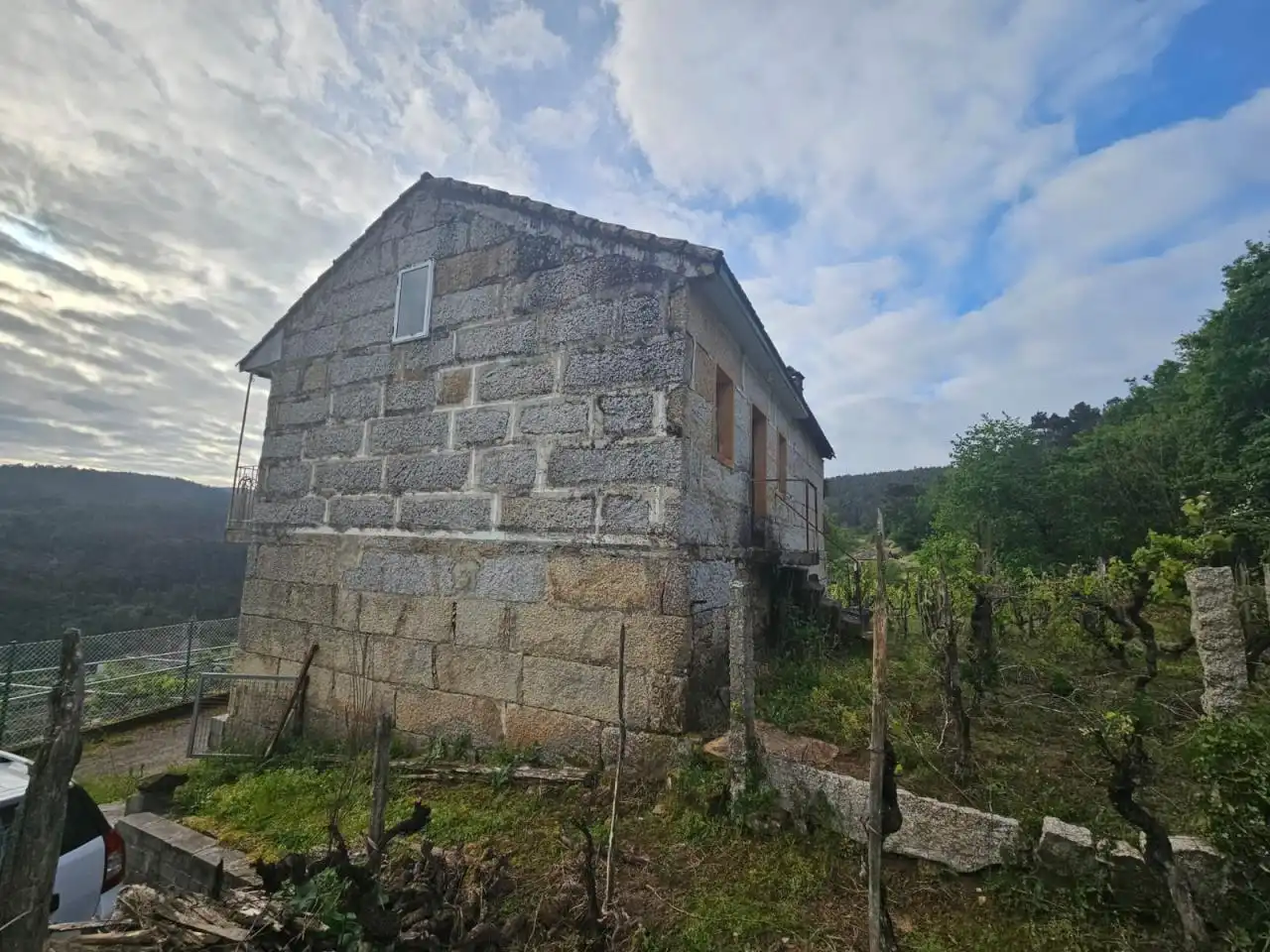 Houses for sale in Toén