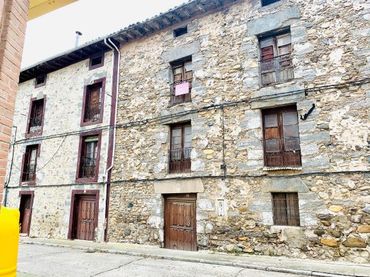 Maison jumelée à vendre à C/ Ramón y Cajal