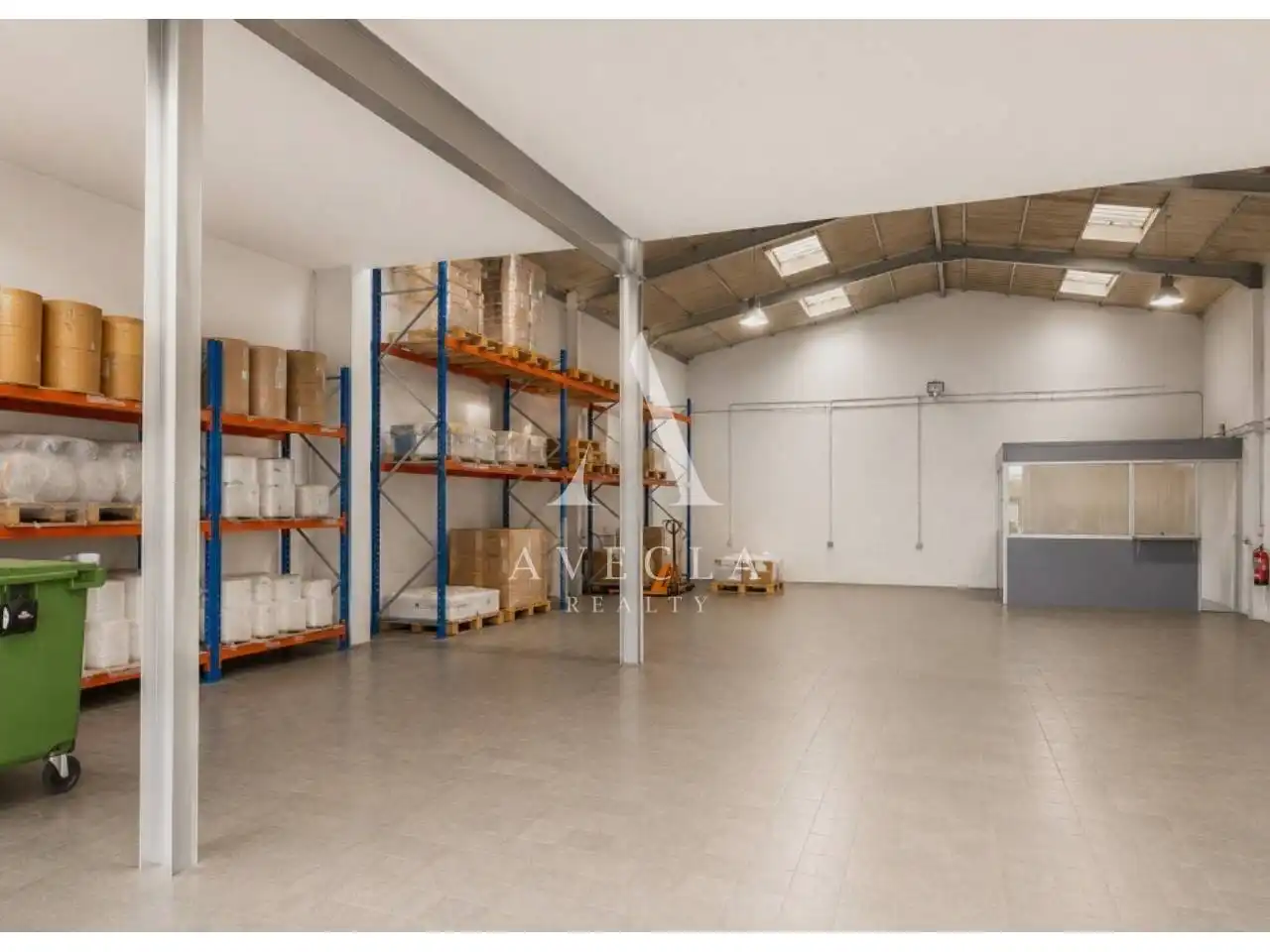 Nau industrial en venda en Ripollet