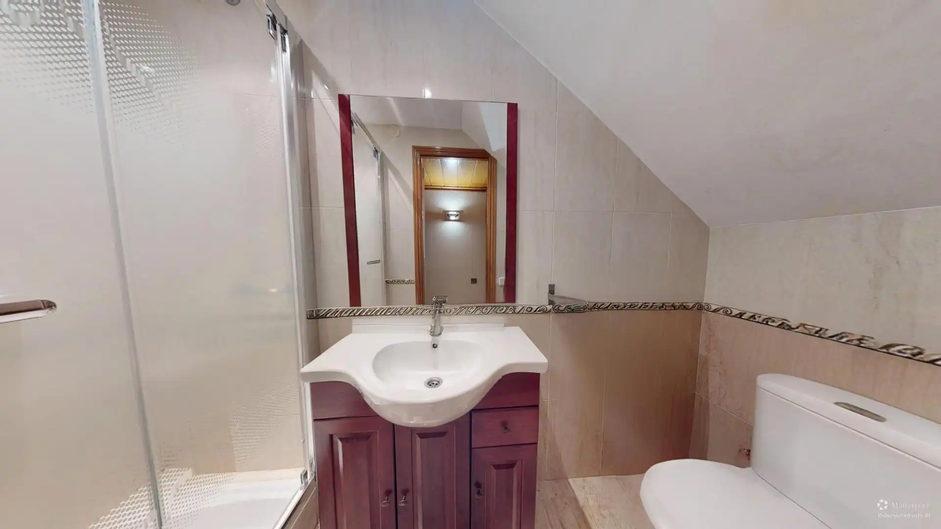 Baño de Ático en venta en Barcelona con Parquet, Trastero y Balcón