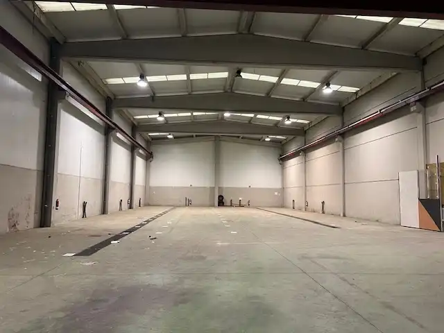 Industrial buildings for rent in Santander
