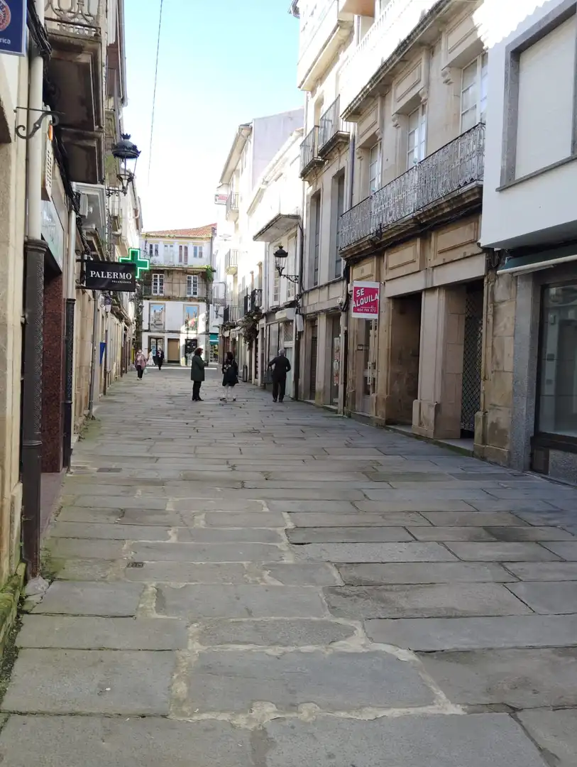 Business premises to rent in Noia, imagen 2