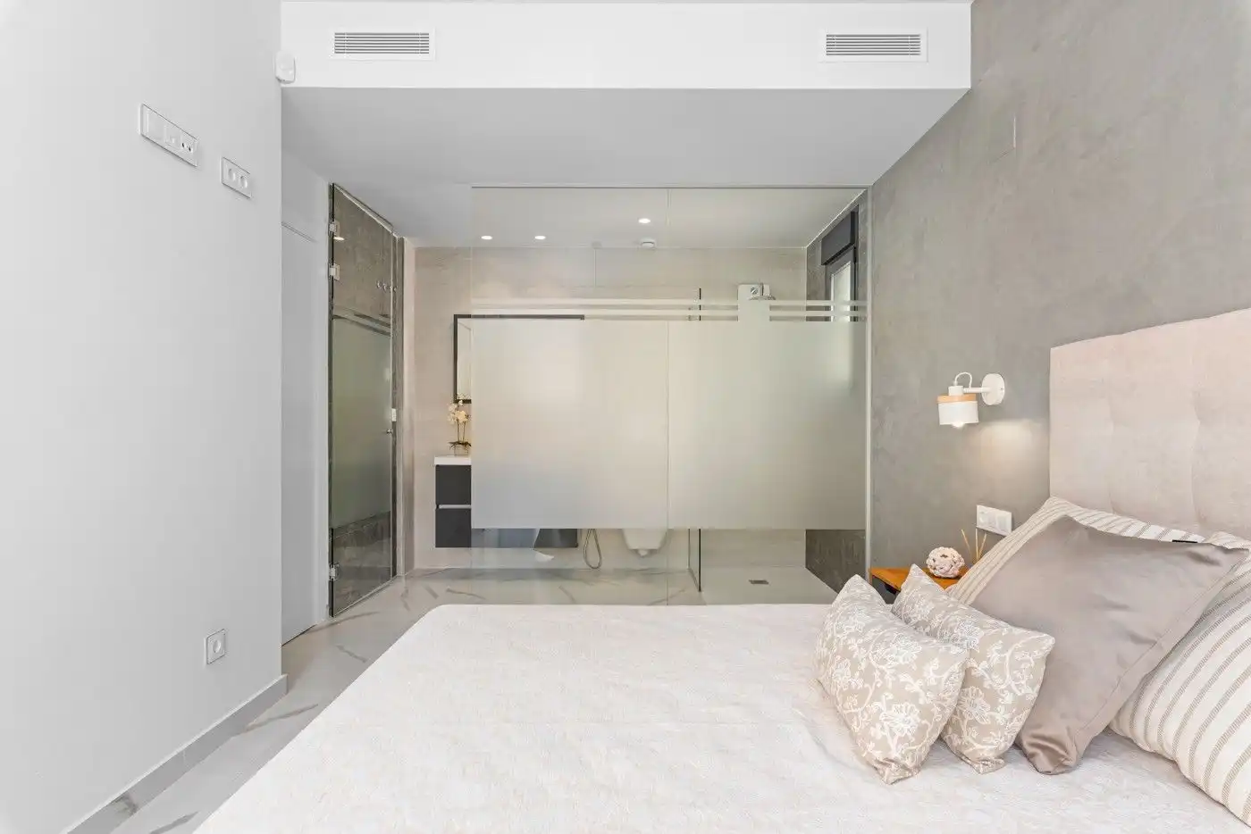 Habitación de Casa o chalet en venta en San Miguel de Salinas con Aire acondicionado, Calefacción y Terraza