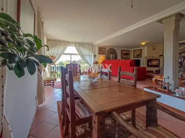 Menjador de Casa o xalet en venda en O Rosal   amb Calefacció, Jardí privat i Terrassa