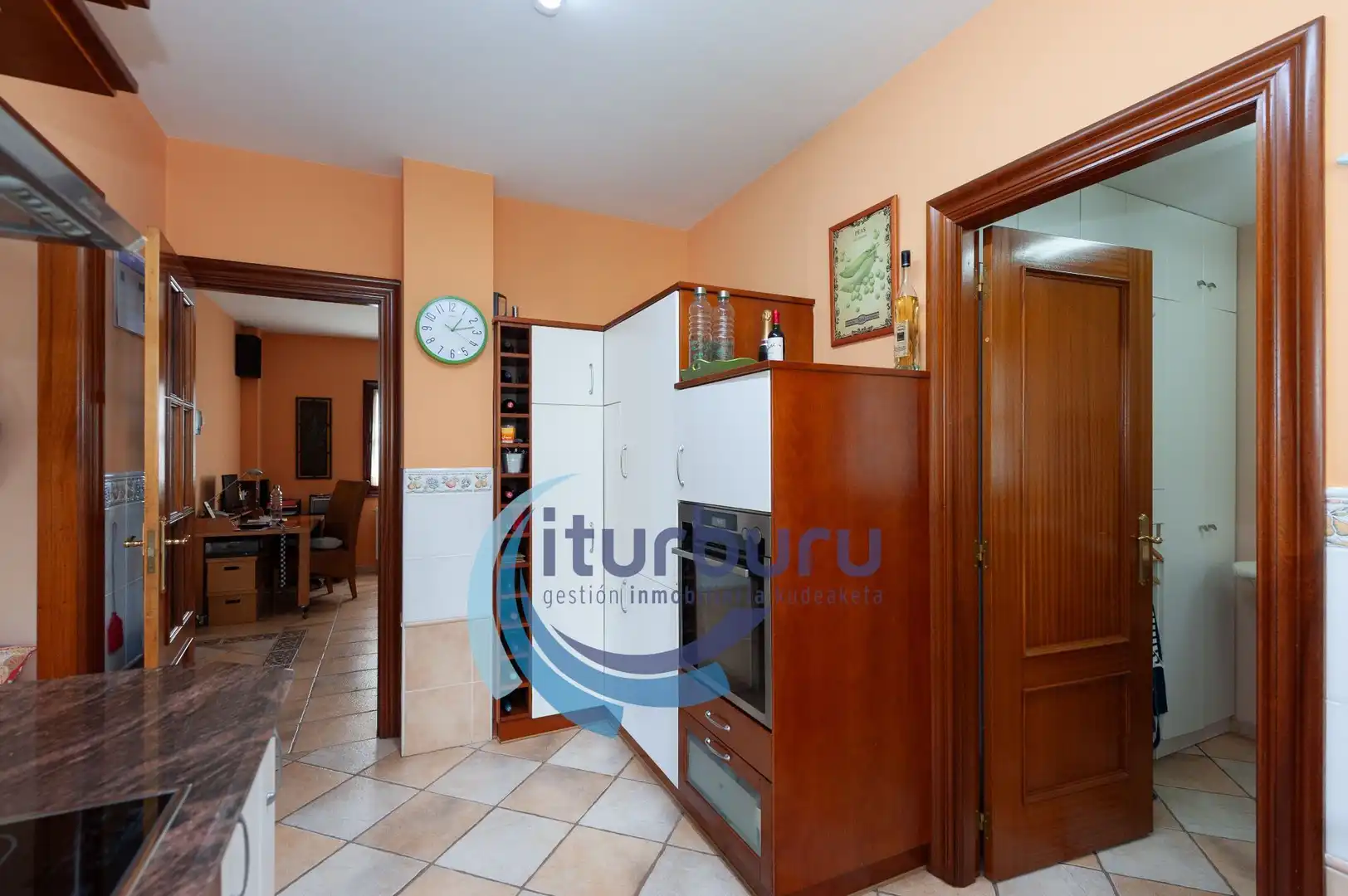 Cocina de Casa o chalet en venta en Zamudio con Calefacción, Jardín privado y Terraza