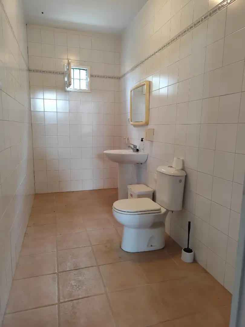 Baño de Nave industrial de alquiler en Sanlúcar de Barrameda