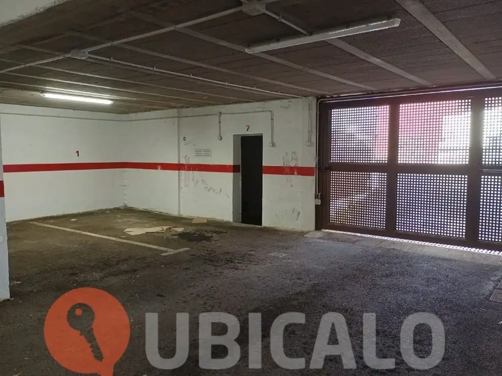 Aparcament de Casa adosada en venda en Tacoronte amb Terrassa, Traster i Moblat