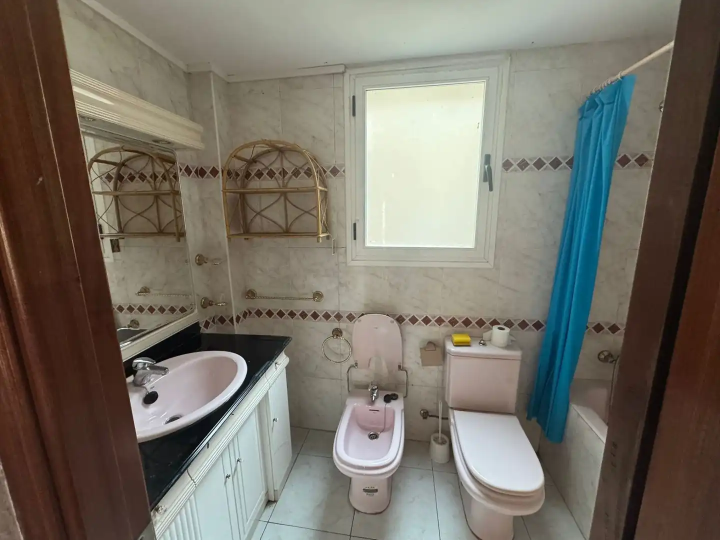 Bathroom of Duplexes for rent in Brea de Aragón  with Furnished