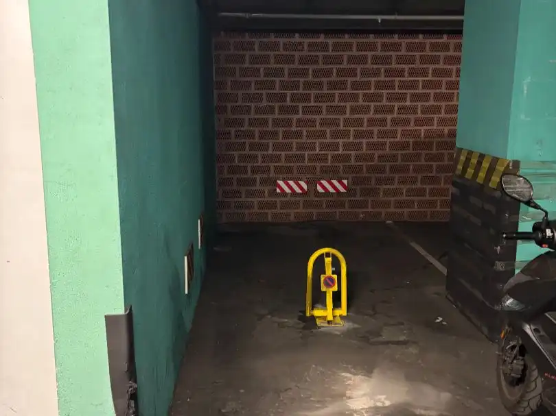 Parkplatz von Garage zur Miete in Ciutat Vella