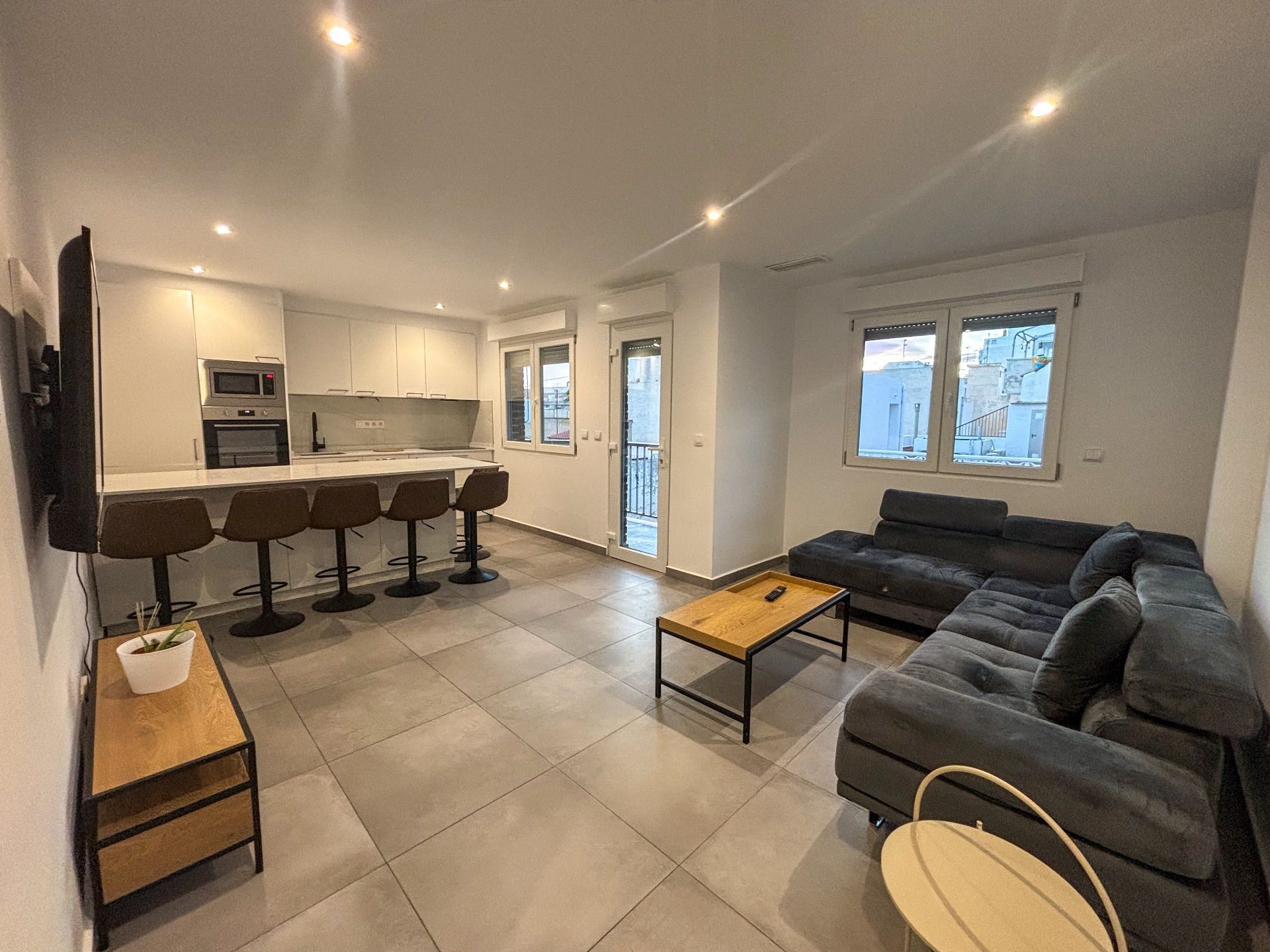 Vista exterior de Apartamento de alquiler en Torrevieja con Aire acondicionado, Calefacción y Terraza