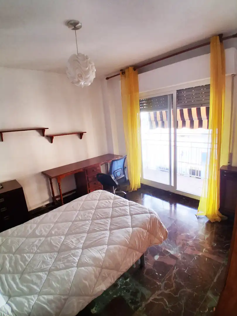 Bedroom of Flat for rent in Granada  with Furnished, Oven and Washing machine