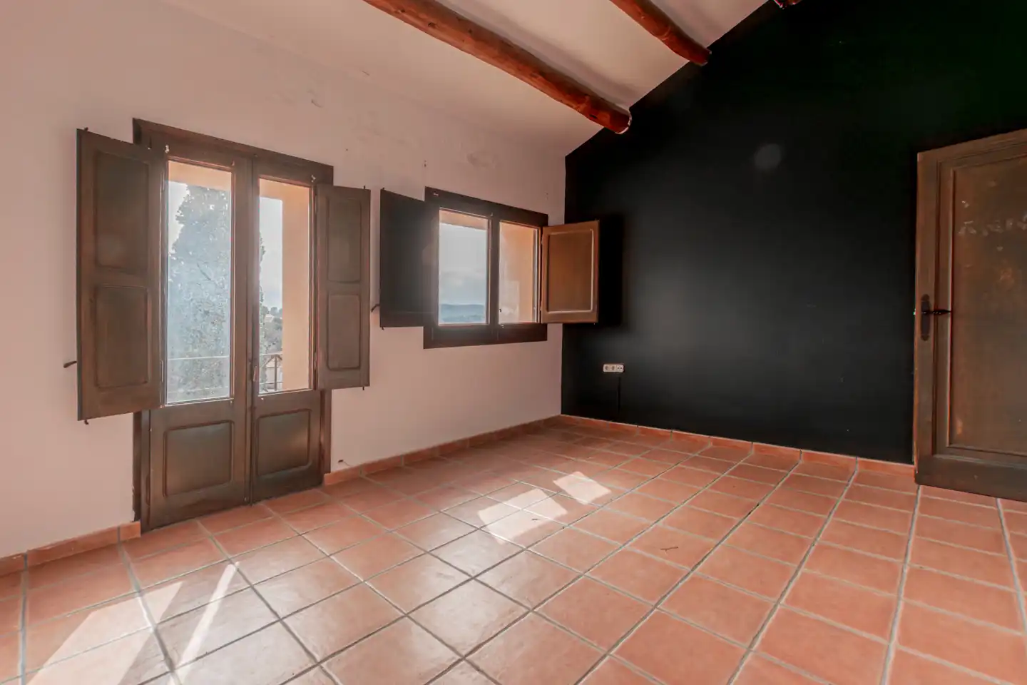 Casa adosada en venda en Vacarisses amb Piscina, Balcó i Alarma