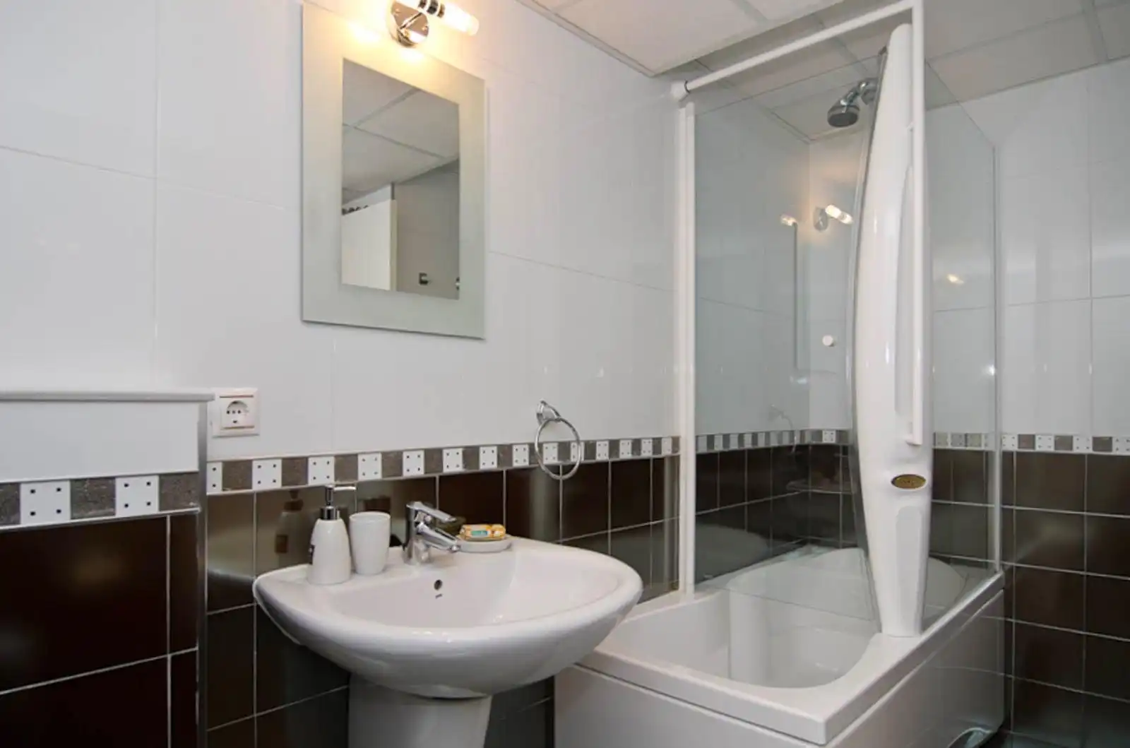 Bathroom of Attic for sale in Calpe / Calp  with Air Conditioner, Terrace and Furnished