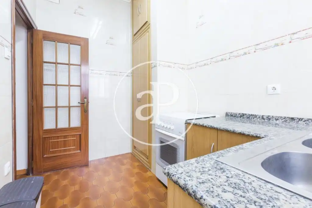 Kitchen of Flat for rent in Valencia  with Furnished