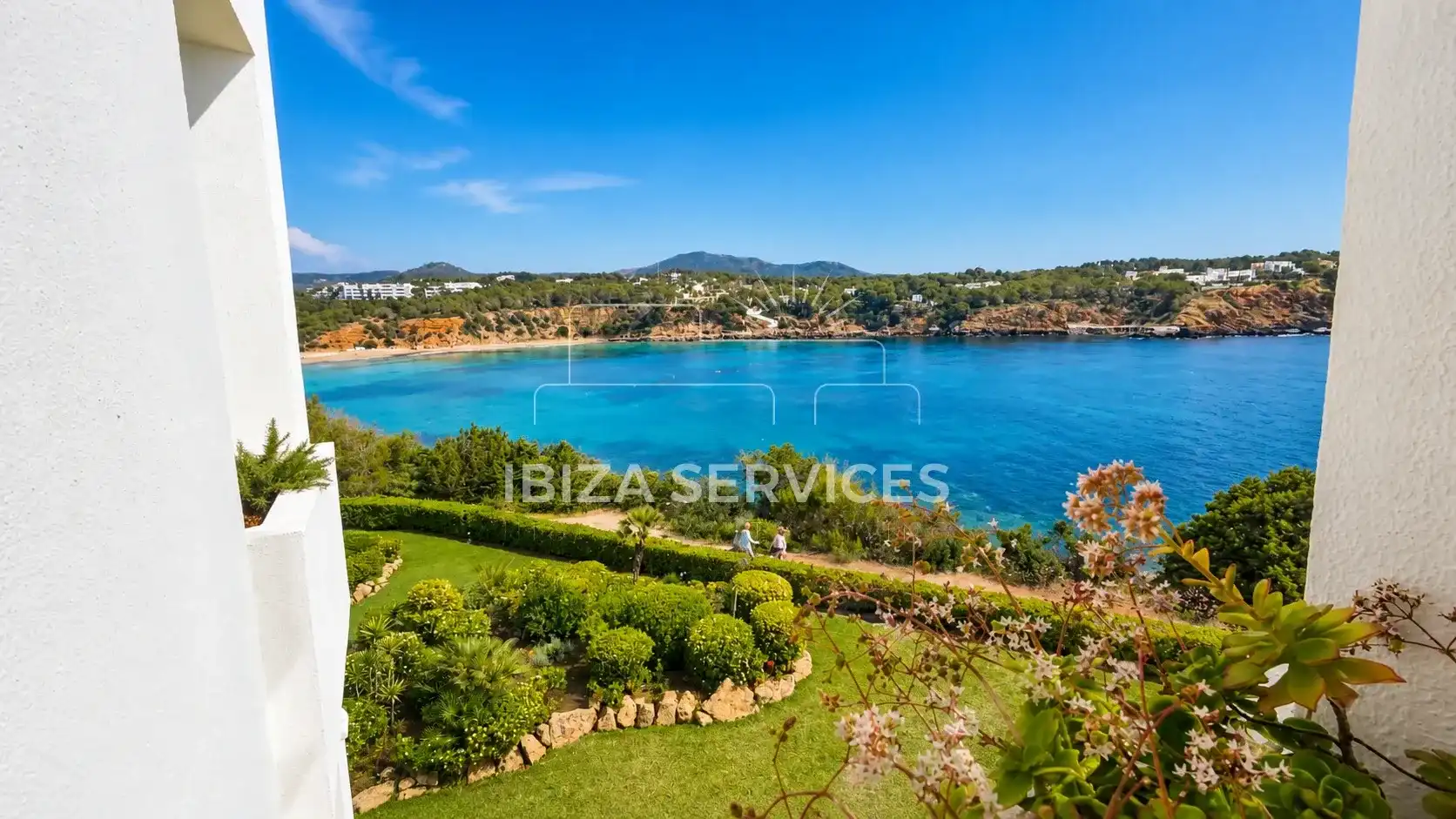 Jardín de Piso de alquiler en Santa Eulària des Riu con Aire acondicionado, Jardín privado y Piscina