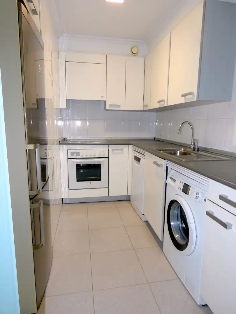 Cuina de Apartament en venda en Bilbao  amb Calefacció, Parquet i Traster