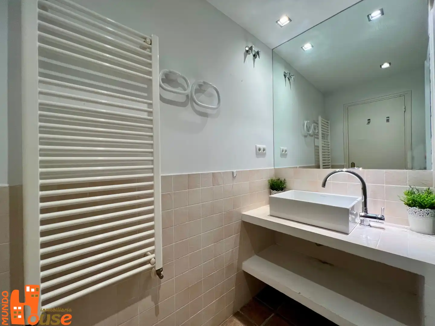 Baño de Piso en venta en Real Sitio de San Ildefonso con Calefacción, Horno y Lavadora