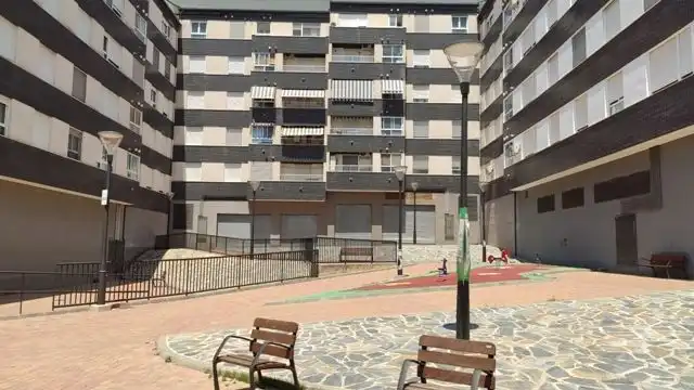Local comercial en venta en Avenida de Juan Carlos I 21, imagen 4
