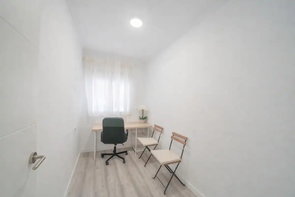 Habitación de Planta baja en venta en Santa Pola con Aire acondicionado, Calefacción y Amueblado