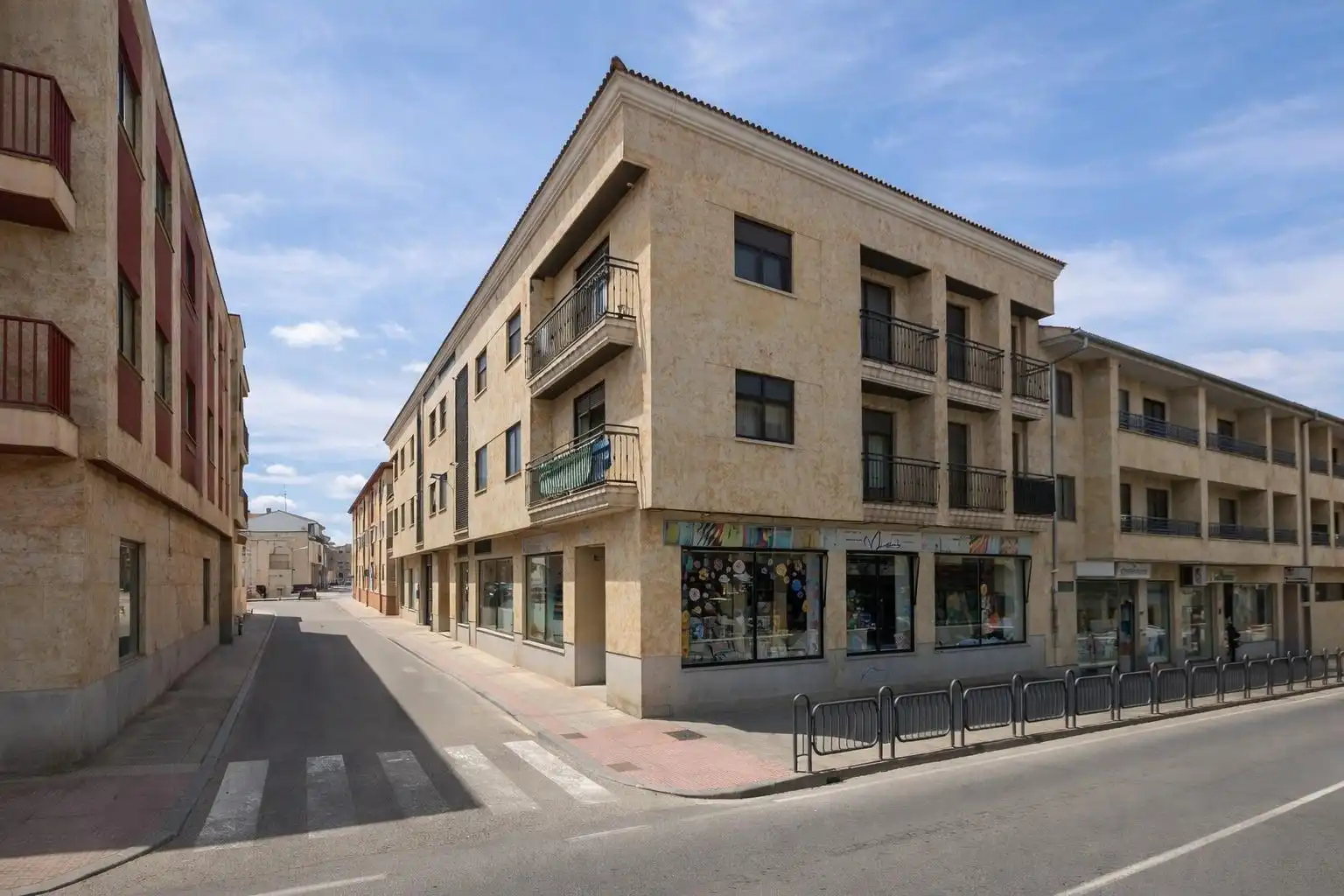 Vista exterior de Planta baja en venta en Villamayor