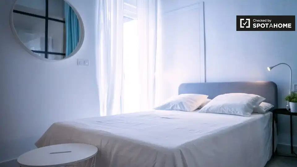 Bedroom of Flat for rent in Valencia  with Air Conditioner, Heating and Furnished