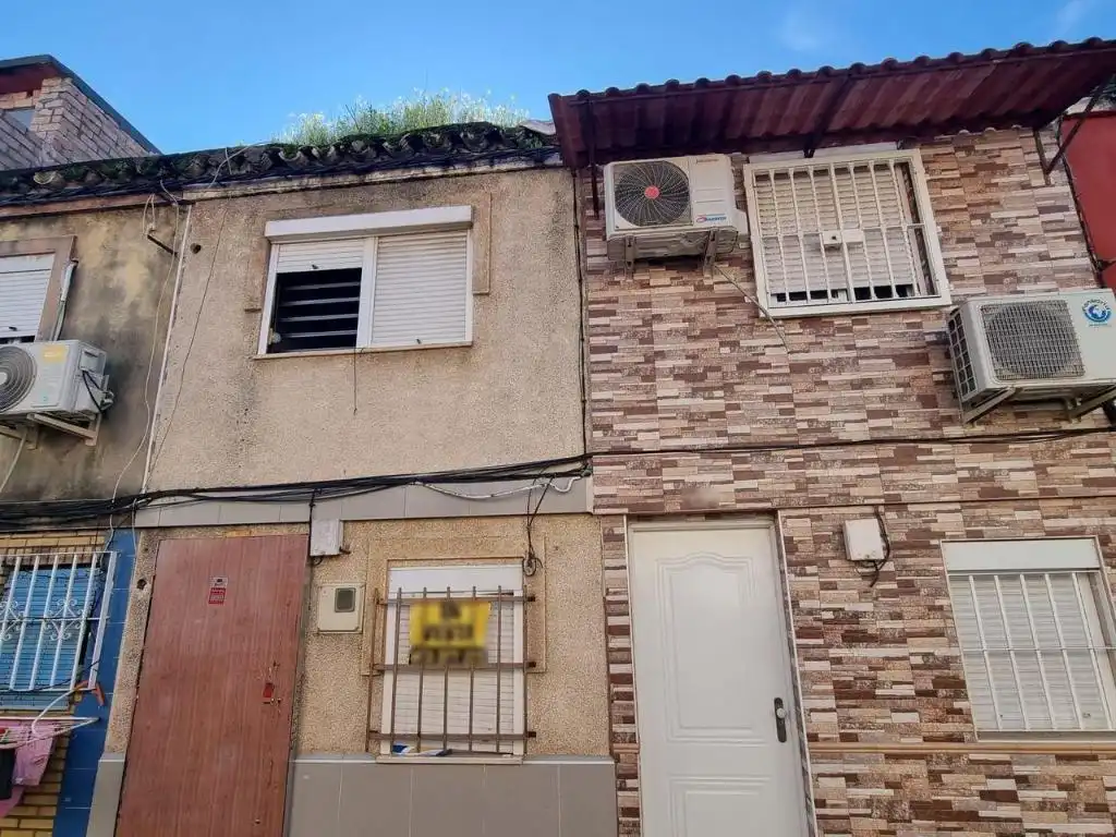 Exterior view of Houses for sale in Sevilla