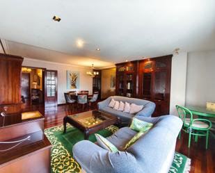 Living room of Flat for sale in Santiago de Compostela   with Heating and Furnished