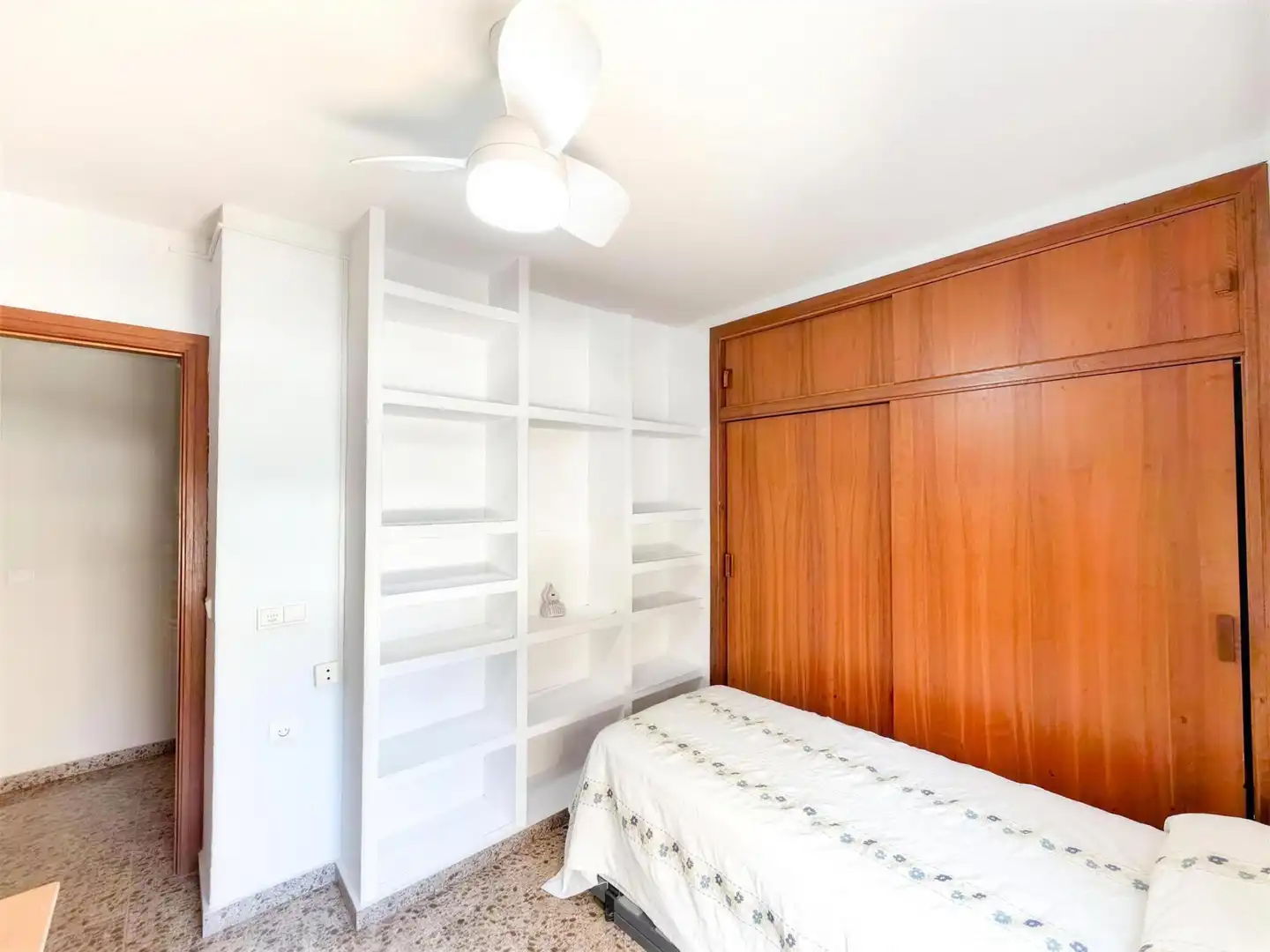 Habitación de Piso de alquiler en Alicante / Alacant con Terraza, Amueblado y Balcón