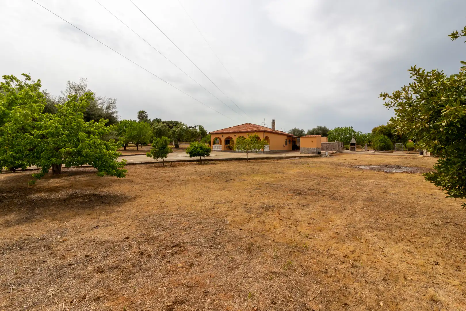 Haus oder Chalet zum Verkauf in Badajoz mit Klimaanlage, Abstellraum und Schwimmbad