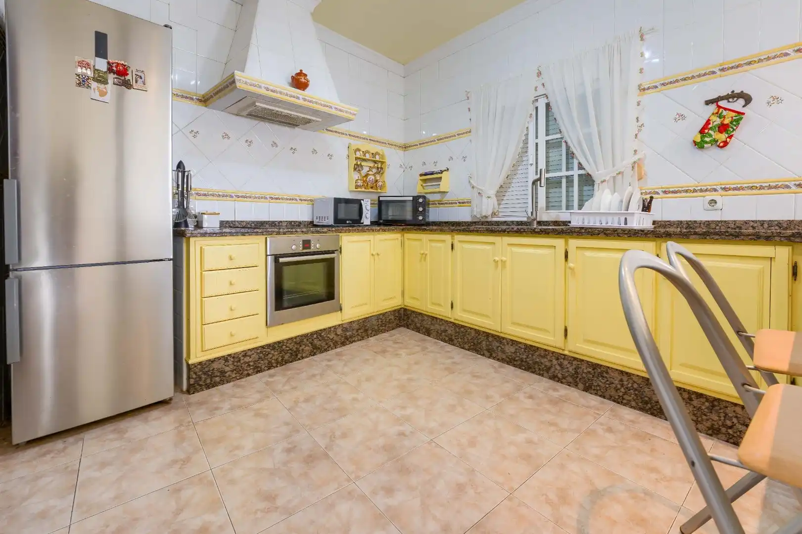 Cocina de Casa adosada en venta en La Palma del Condado con Aire acondicionado, Calefacción y Terraza