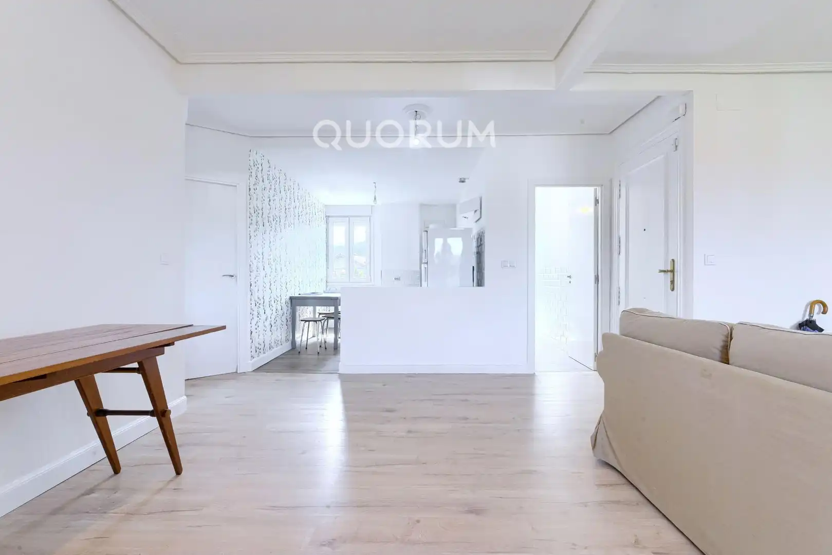 Wohnzimmer von Wohnung zum Verkauf in Arrigorriaga mit Parkett und Balkon