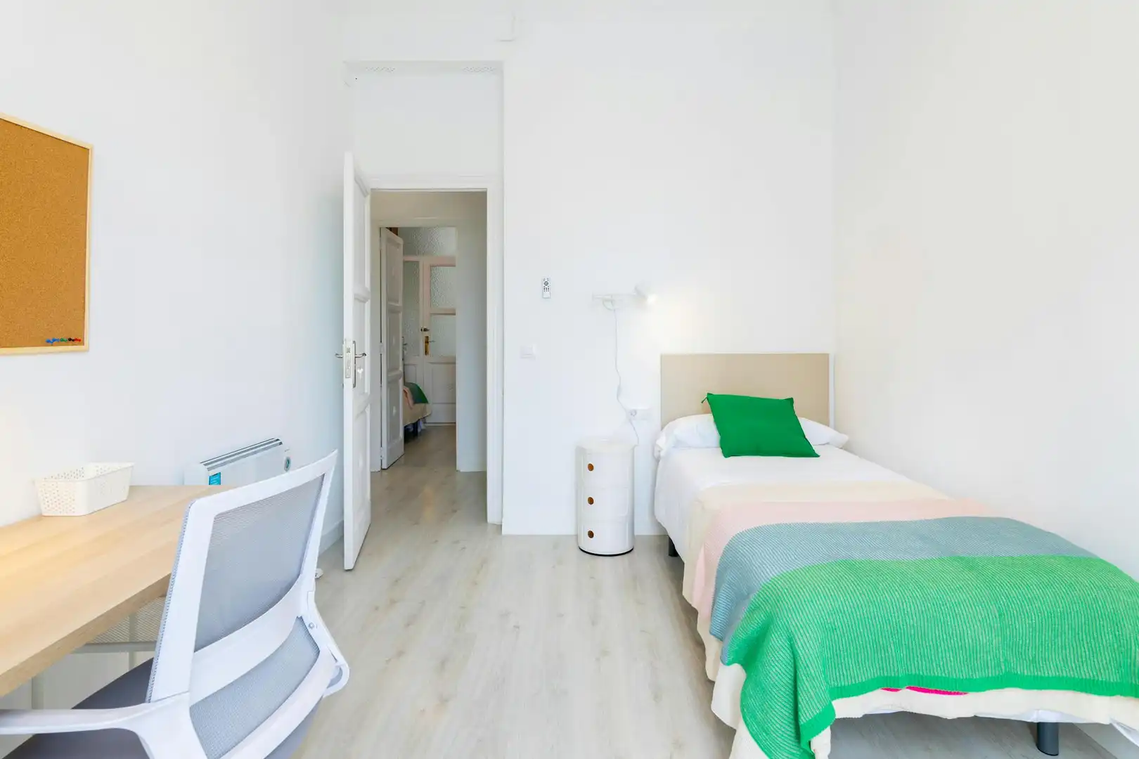 Bedroom of Flat for rent in Extramurs