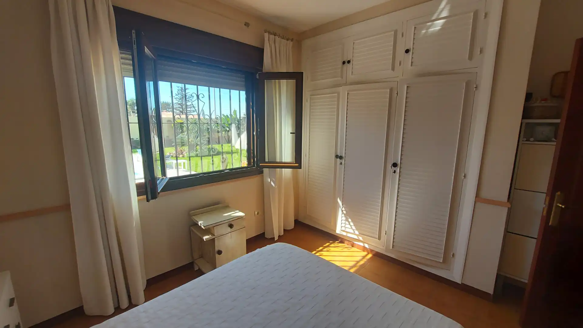 Dormitori de Casa o xalet en venda en Vélez-Málaga amb Piscina