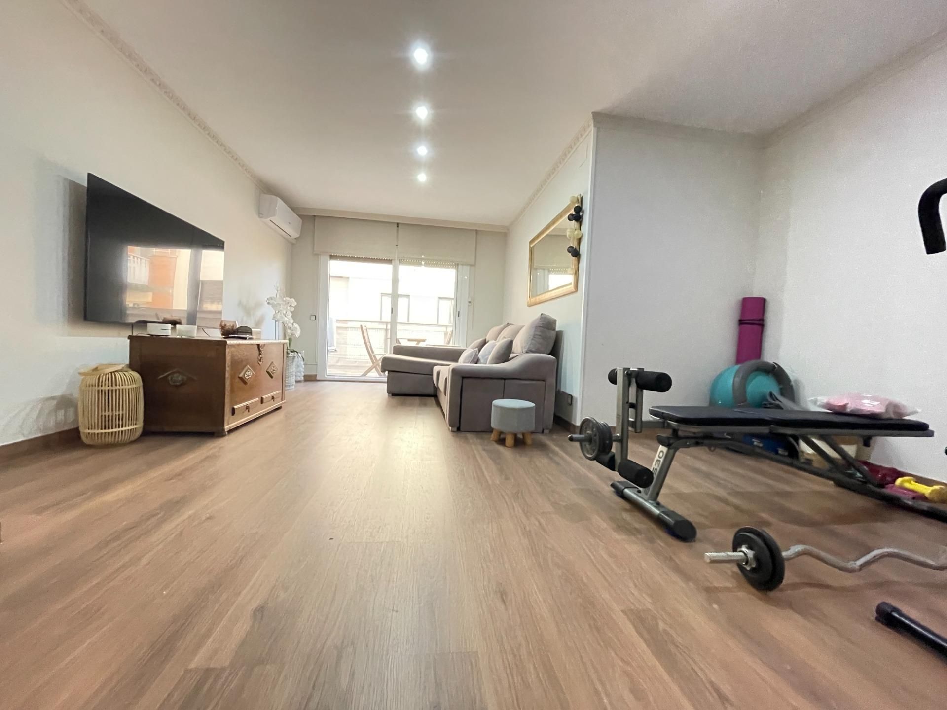 Sala d'estar de Pis en venda en Igualada amb Aire condicionat, Calefacció i Parquet