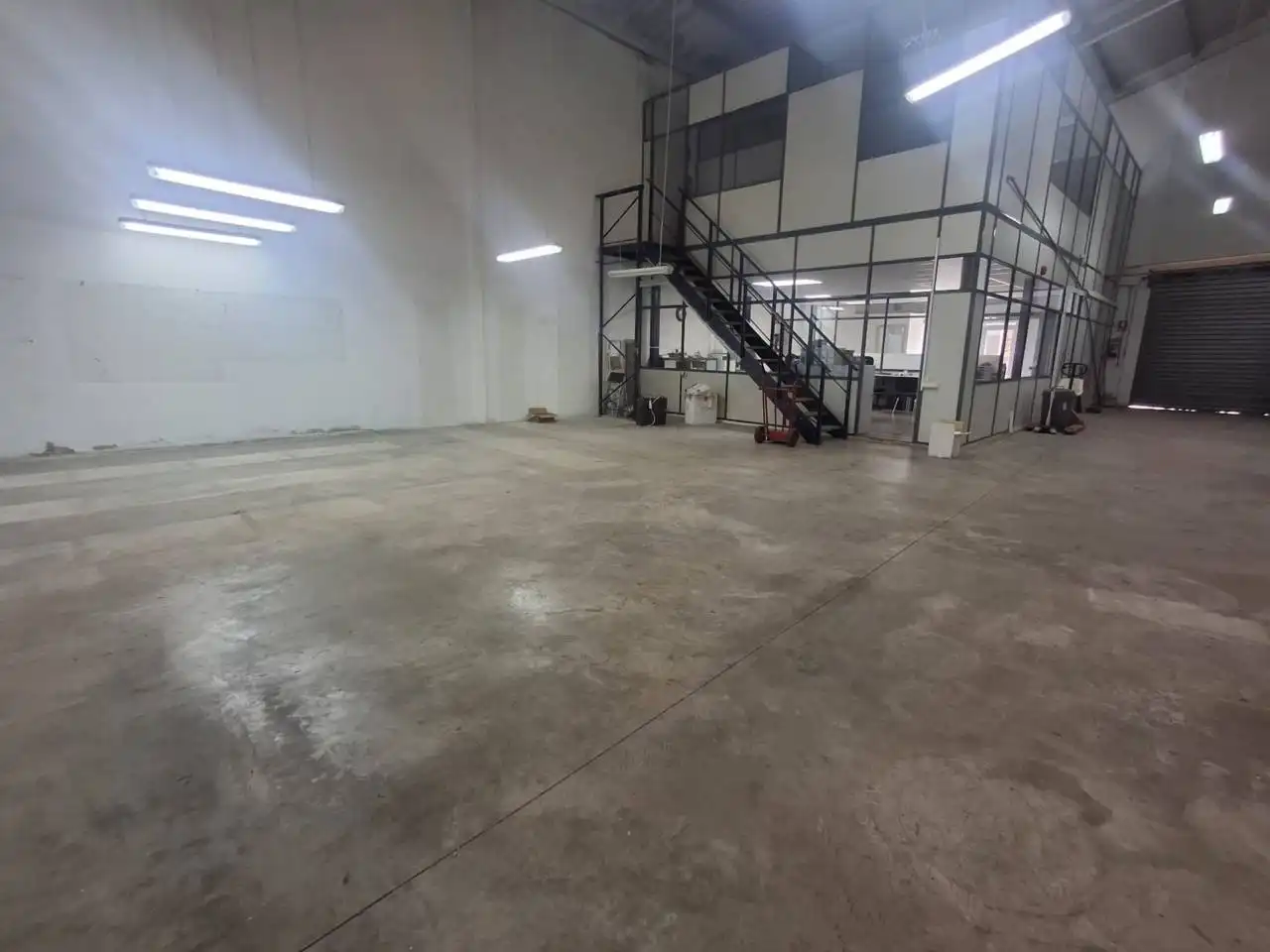 Nau industrial en venda en Aldaia amb Alarma