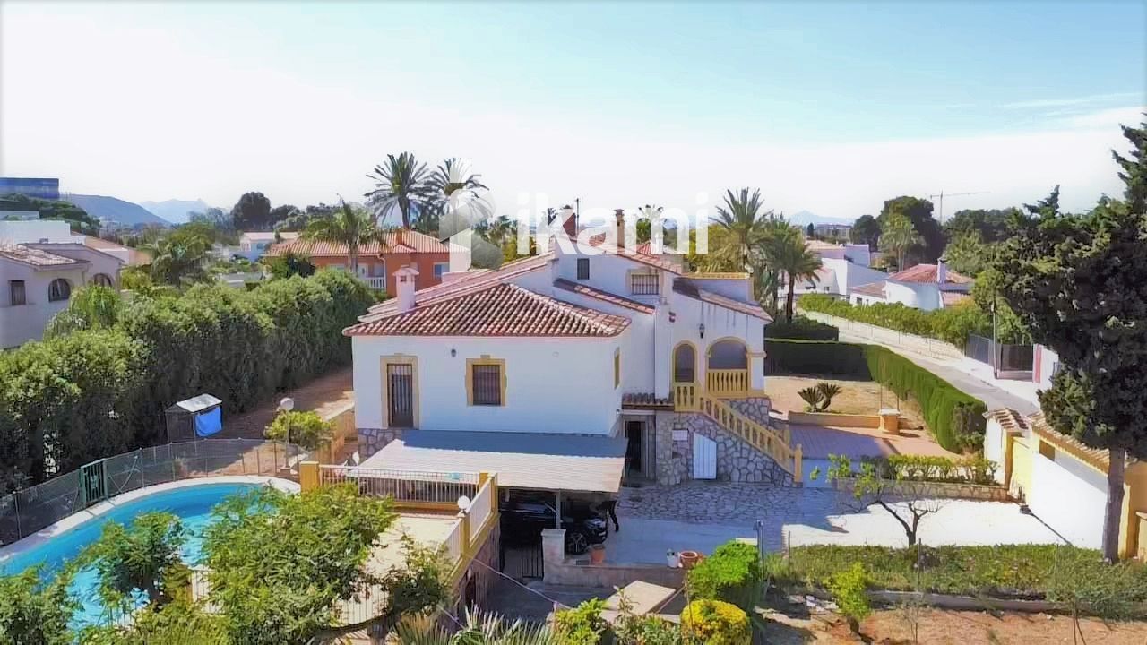 Exterior view of House or chalet for sale in Dénia  with Air Conditioner, Heating and Private garden