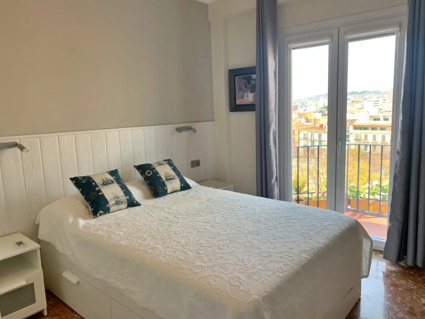 Habitación de Piso de alquiler en Málaga con Aire acondicionado, Calefacción y Amueblado