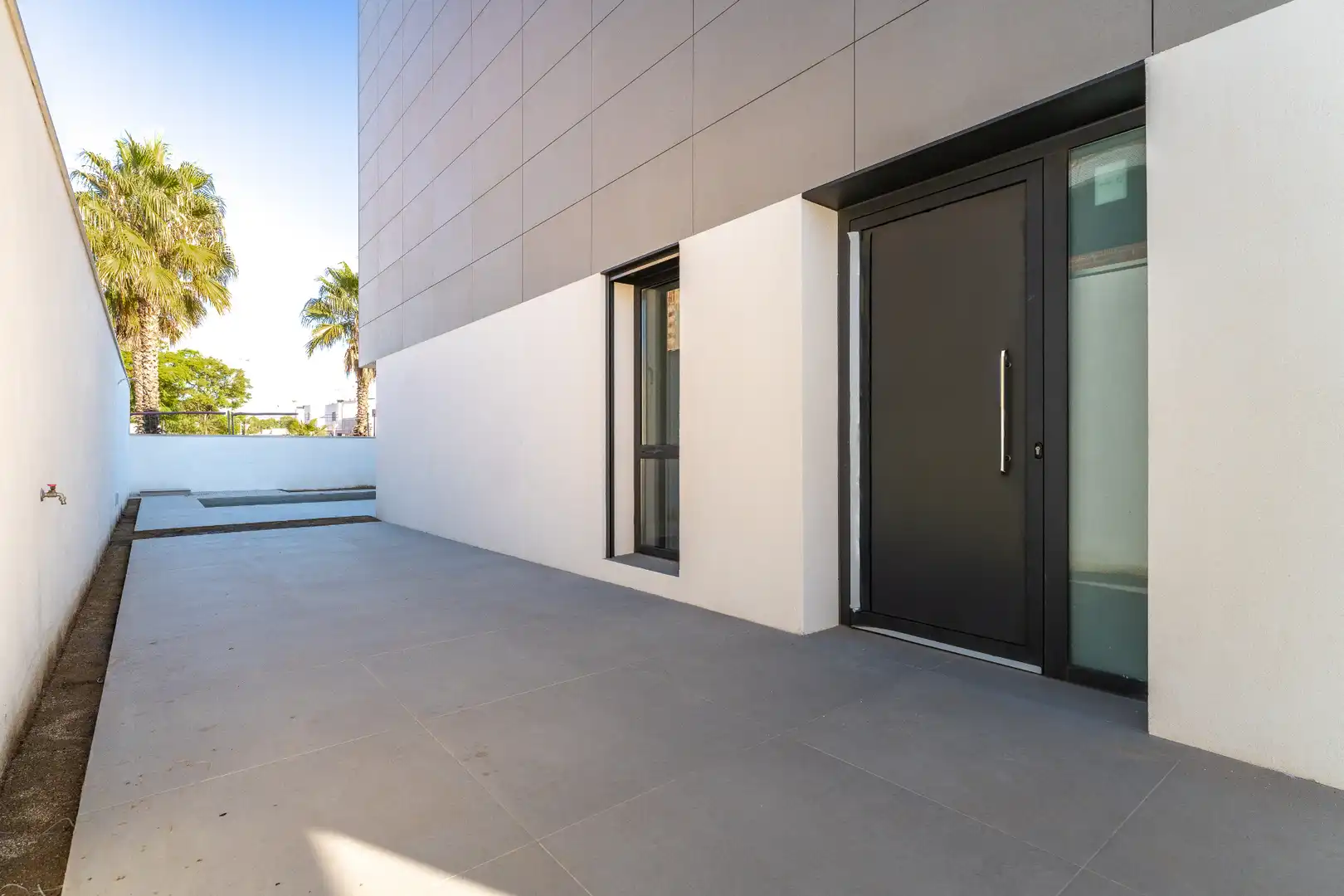 Vista exterior de Casa adosada en venta en Cambrils con Jardín privado, Piscina y Domótica
