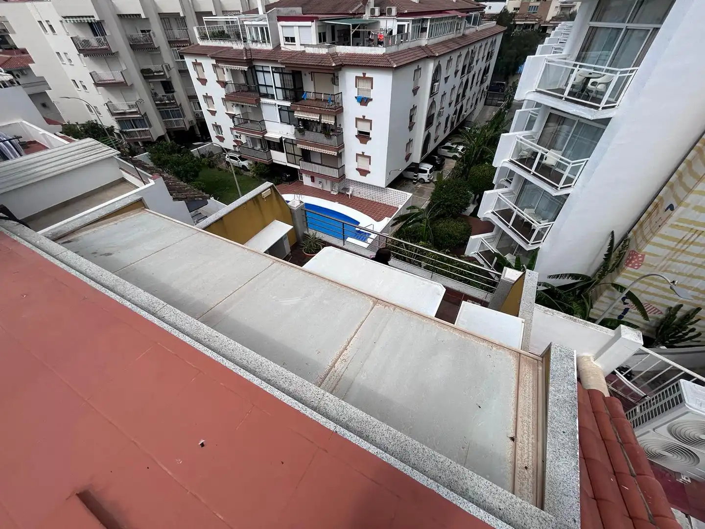 Vista exterior de Edificio en venta en Torremolinos