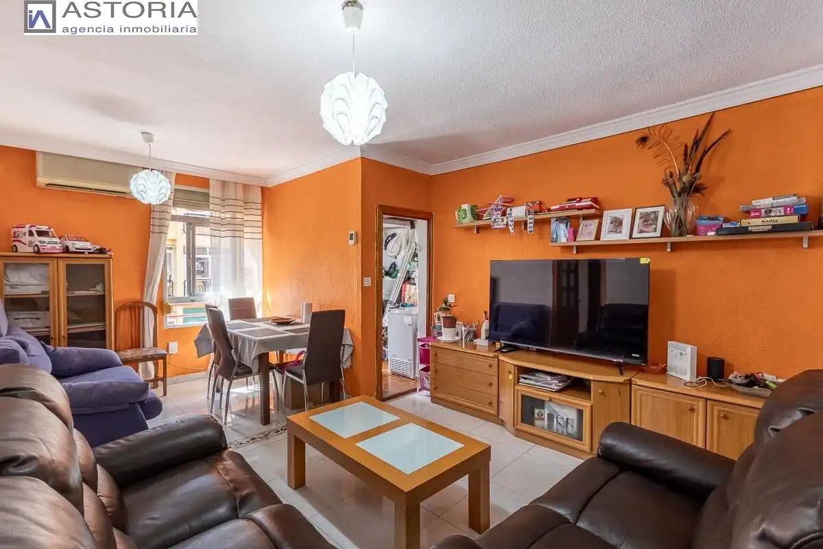 Flat for sale in Calle MAYOR, imagen 2