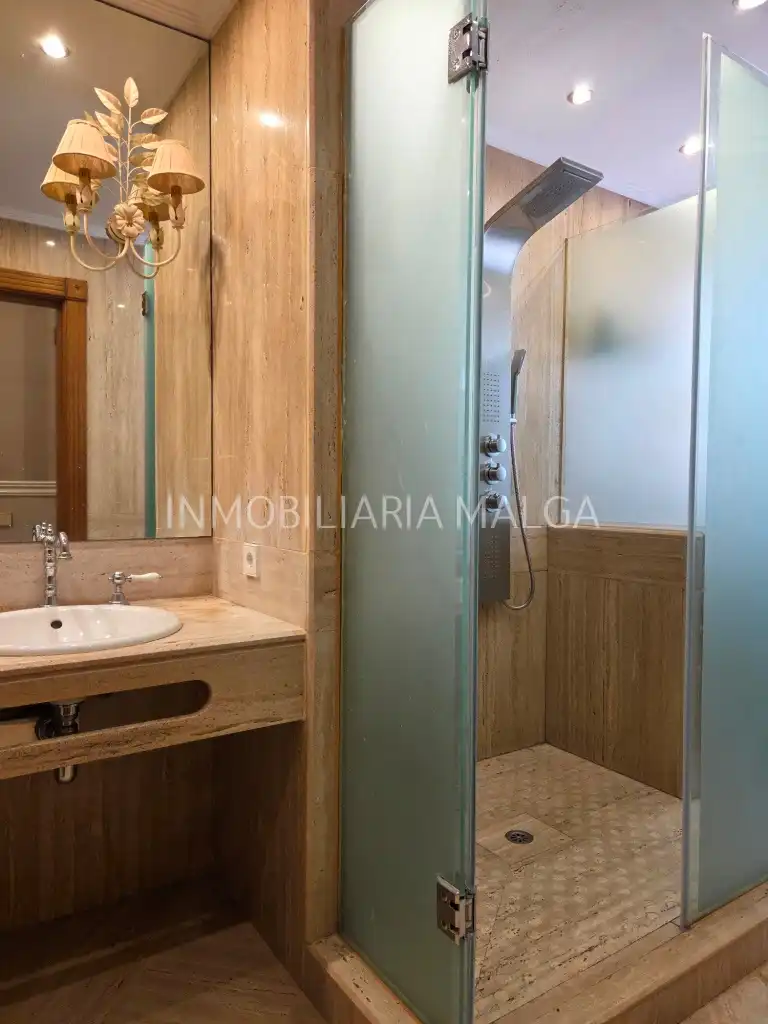 Bany de Casa o xalet en venda en Colunga amb Calefacció, Jardí privat i Parquet