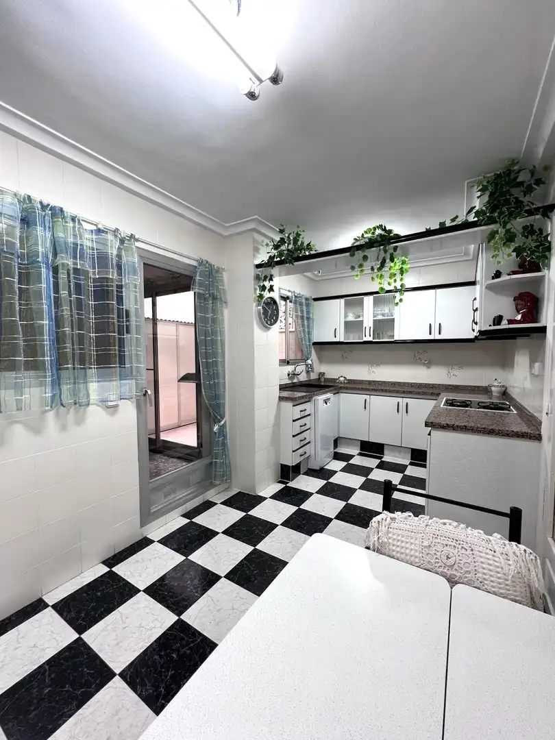 Flat with lift for sale in Centre - Zona Alta, imagen 7