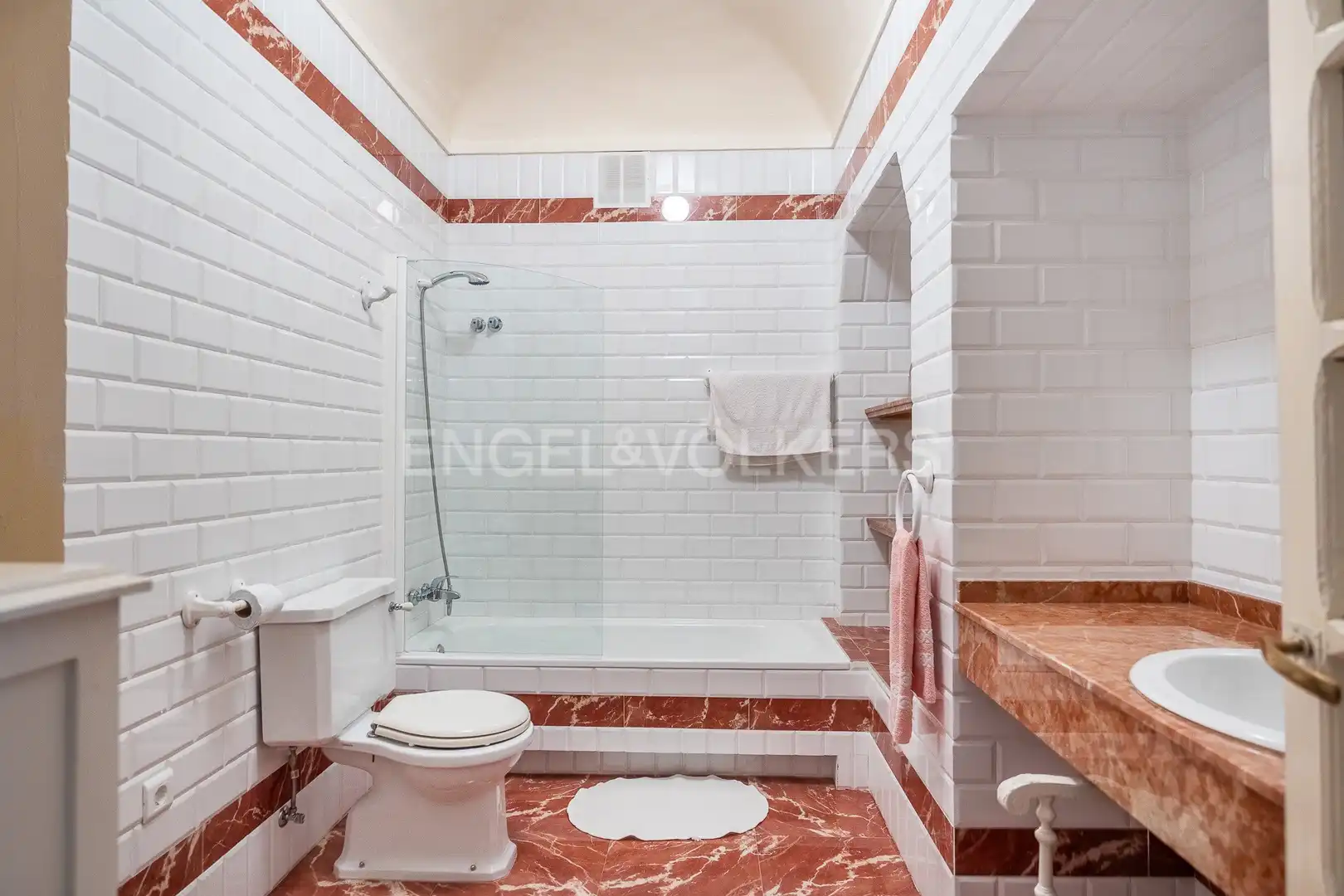 Baño de Casa o chalet en venta en Fuente del Maestre con Calefacción, Jardín privado y Terraza