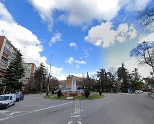 Vista exterior de Pis en venda en  Madrid Capital amb Jardí privat i Terrassa