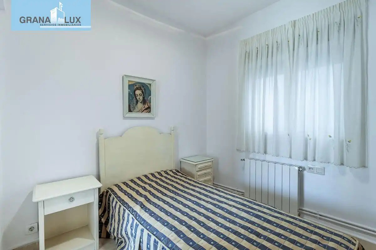 Schlafzimmer von Wohnung zum Verkauf in Granada mit Klimaanlage und Heizung