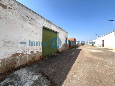 Wohnbaugrundstück zum Verkauf in Almendralejo