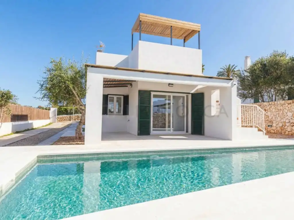 Vista exterior de Casa o xalet en venda en Alaior amb Aire condicionat, Terrassa i Piscina