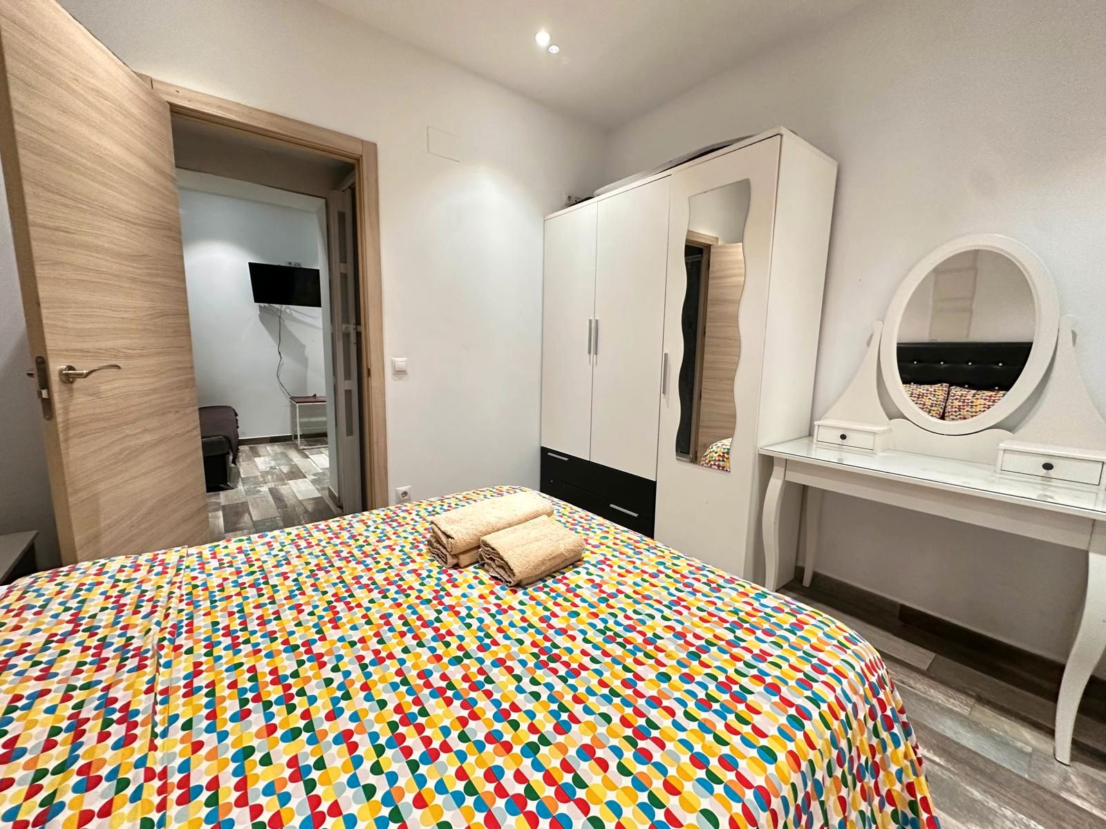 Habitación de Apartamento de alquiler en  Madrid Capital con Aire acondicionado, Calefacción y Amueblado